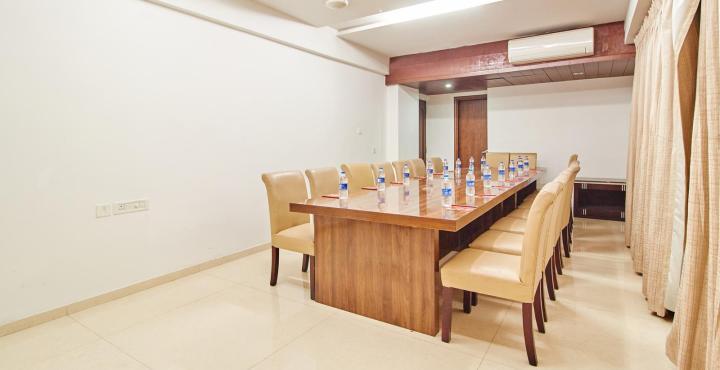 Treebo Trend Hotel Parker Ahmedabad Exteriör bild